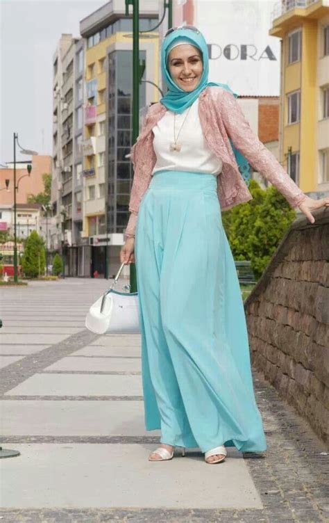 You can see how beautiful these plus size women look, no matter what outfit style or what color they wear. hijab summer clothes