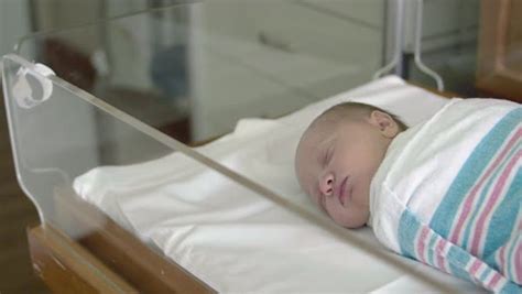 Where Do Newborn Babies Sleep In The Hospital Newborn Baby