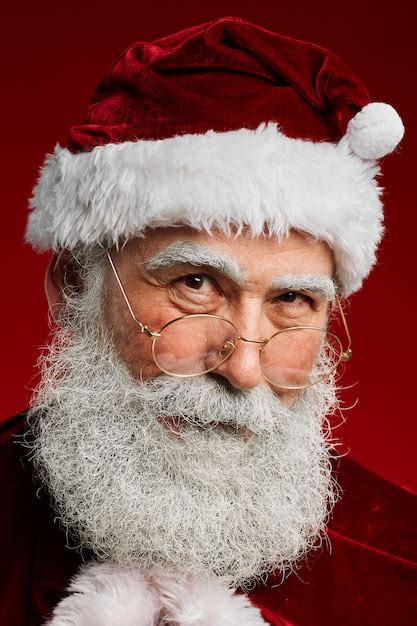 Premium Photo Classic Santa Claus