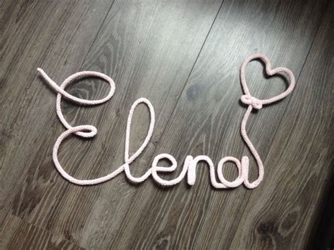 Prénom Elena & forme coeur à la fin du prénom en tricotin | Prenom