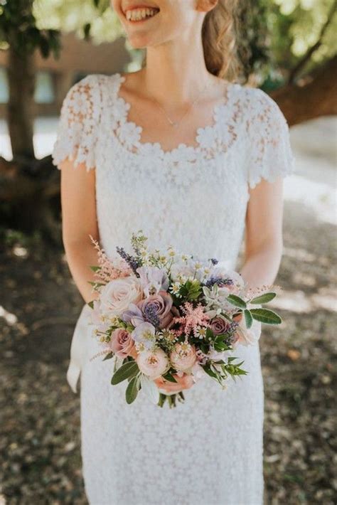 Trending 20 Pretty And Practical Small Wedding Bouquets For 2019 Brides