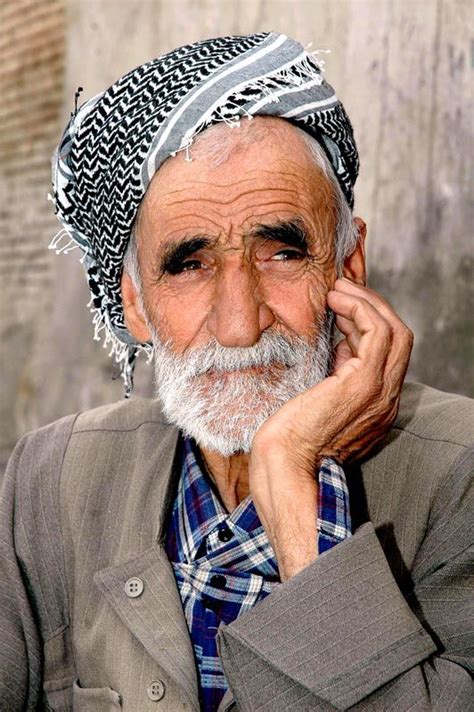 an iraqi old man a photo from arbil north trekearth environmental portraits man