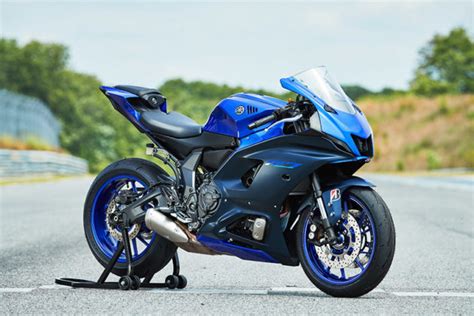 2022 Yamaha Yzf R7 First Ride Review Rider Magazine