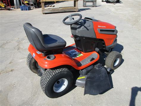 Husqvarna Yth22v46 46 Hydrostatic Lawn Tractor Bigiron Auctions