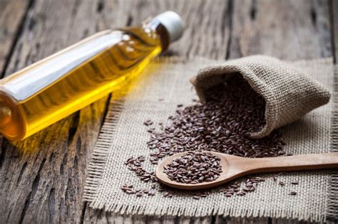 Here's how to use this superfood to benefit your health. How Much Flax Seed Oil Should I Use Per Day? | Livestrong.com