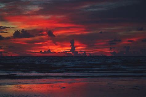 Red Skies At Night A Sailors Delight Photograph By Vernon Dahnke