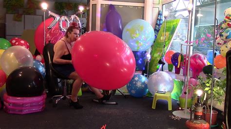 Burst Xxl Balloon Blow To Pop Youtube