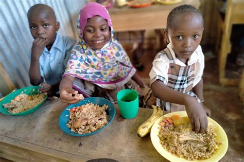 Help Feed Hungry Children In Kenya Globalgiving