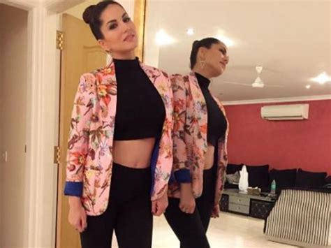 15 Times Sunny Leone Proved She Is The Queen Of Instagram Bollywood Photos Hindustan Times