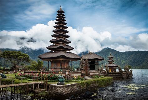 864434 4k Ulun Danu Bali Indonesia Temples Coast Rare Gallery Hd