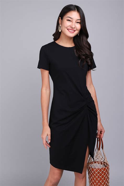 Weekender Dress In Classic Black Lilypirates
