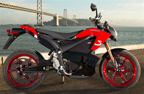 This is like 3 bikes in 1 (supermoto. Zero S Street Legal Electric Supermoto - 60 Miles, 60 mph ...