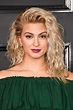 Tori Kelly on Red Carpet – GRAMMY Awards in Los Angeles 2/12/ 2017 ...