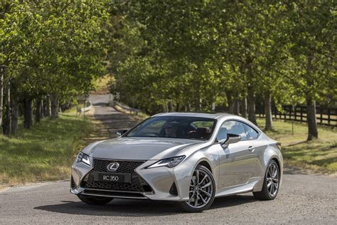 Lexus' iconic honeycomb spindle grille features a mesh pattern for all rc f sport models. 2019 Lexus RC 350 F Sport Coupe Review | AnyAuto