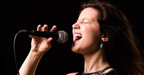 Hire Singers And Vocalists Available In Leicestershire