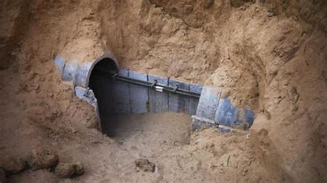 Gaza Tunnel Closures Add To Economic Crisis Features Al Jazeera