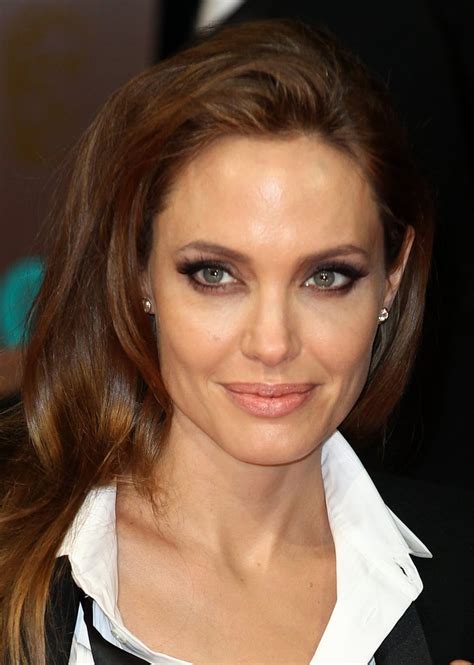 Angelina Jolie Best Beauty Looks Pictures Popsugar Beauty