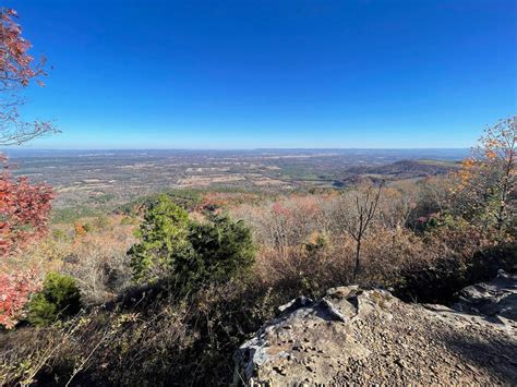 A Guide To Hiking The Mount Nebo Rim Trail The Best Views In Arkansas