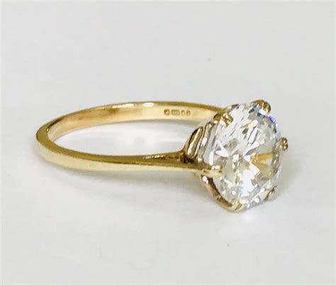 Super Sparkling Vintage 9ct Yellow Gold Cubic Zirconia Solitaire Ring