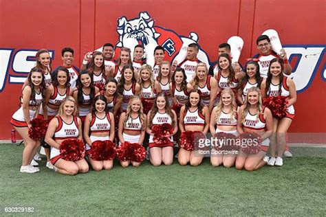 fresno state cheer photos et images de collection getty images