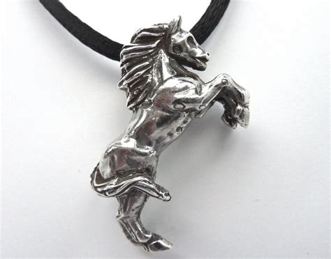 Don't you just love thoughtful jewelry? Horse lovers favorite pendant | Horses pendant, Animal ...