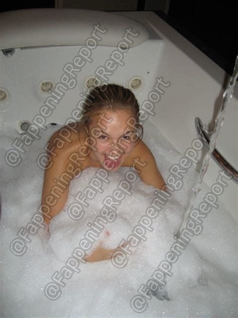 Naked Hayden Panettiere In Icloud Leak Scandal