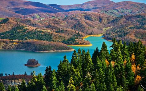 10 Most Beautiful Greek Lakes