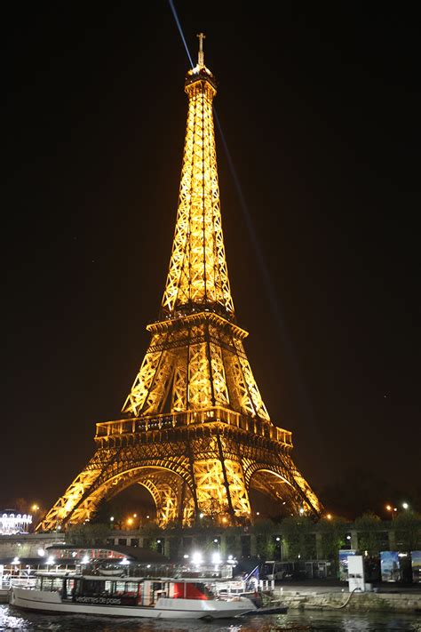 Eiffel Tower Paris Night Wallpapers Quality