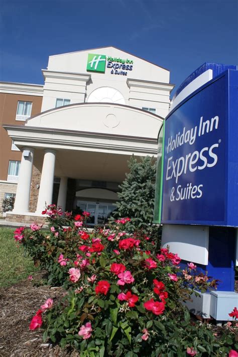 Holiday Inn Express And Suites Terre Haute 57 Photos And 24 Reviews