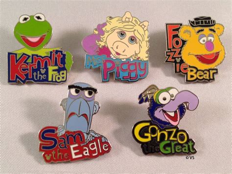 Disney 5 Pin Set 2005 1st Year Edition Hidden Mickey Muppets Wdw Cast