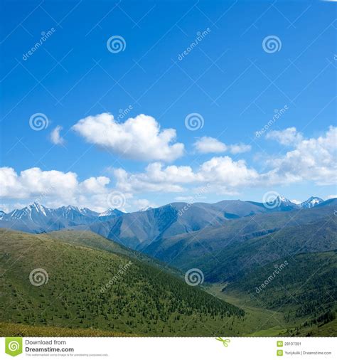 Green Mountain Valley Stock Image Image Of Clouds Travel 28137391