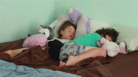 Sleeping Cousins Sage And Avalon Slept In The Same Bed Av… Flickr