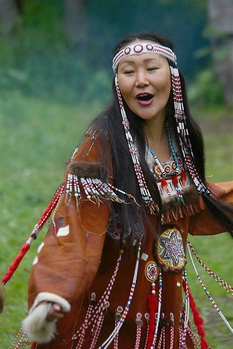 Siberian Woman Costumes Around The World Native American Beauty Native American Women