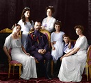 The Romanov Family 1913. | Romanov family, Anastasia romanov, Tatiana ...