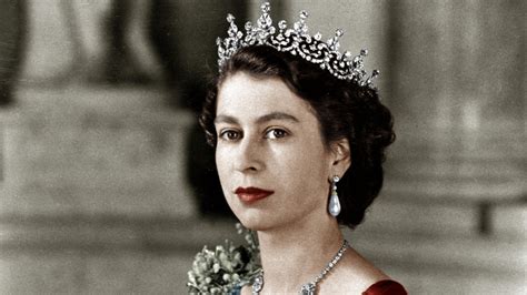 This Day In History 02061952 Elizabeth Becomes Queen History