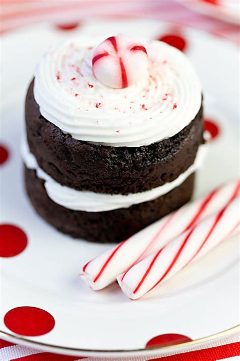 Best individual christmas desserts from individual candy cane dessert cups recipe from pillsbury. Peppermint Chocolate Mini Cakes | Recipe | Mini cakes, Desserts, Christmas baking