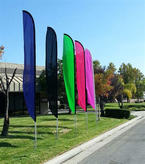 Checkered And Solid Color Feather Flags Advertising Banners Ffn