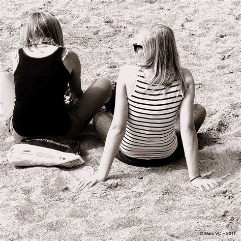 2 meisjes op het strand flickr photo sharing