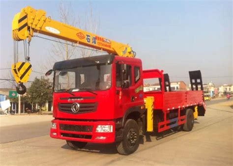 Dongfeng 4x2 4 Ton Crane Truck 2 Axles Truck Mounted Telescopic Crane