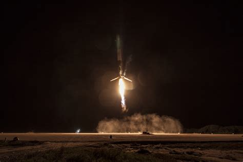 The Most Amazing Photos From Spacexs Historic Rocket Landing