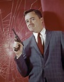 Robert Vaughn, 'The Man from U.N.C.L.E.' star, dies at 83 - Chicago Tribune