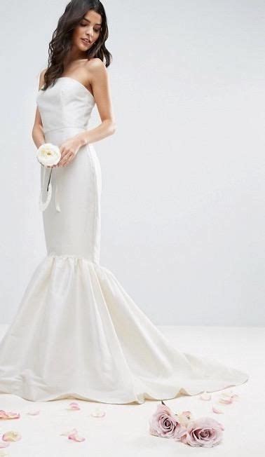 Nicht jede zukünftige braut kann und/oder will ein kleines vermögen für ihr brautkleid ausgeben. So günstig! Asos launcht neue Brautmoden-Kollektion ...