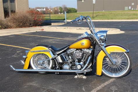 Extremely low seat with collapsing sides, pull back handlebar and. 2011 HARLEY DAVIDSON SOFTAIL DELUXE!!! CUSTOM!!