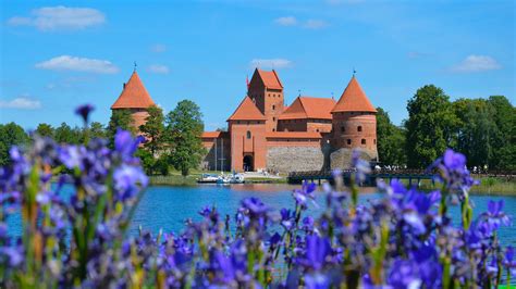 Lithuania Trakai Island Castle 4k Hd Travel Wallpapers Hd Wallpapers