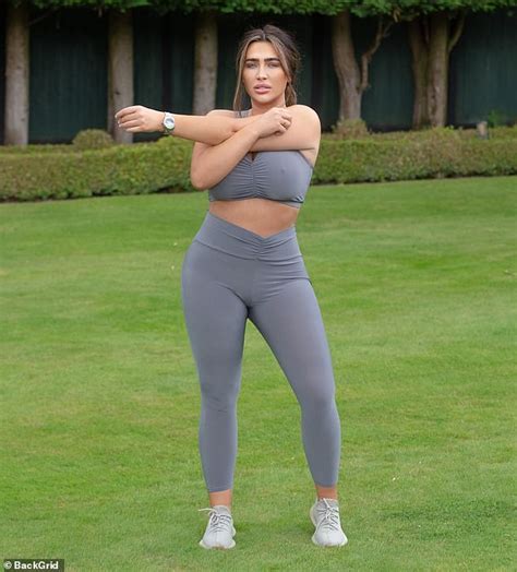 Lauren Goodger Flaunts Her Eye Popping Curves In Tight Grey Sportswear Daily Mail Online