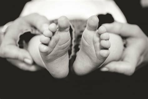 Hd Wallpaper Selective Focus Photography Of Babys Feet Child Toes