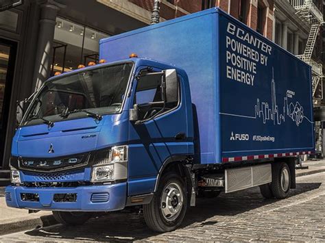 Daimler Unveils First All Electric Truck The Fuso Ecanter A Blocky