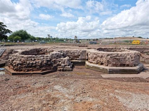 Excavations At Coleshill For Hs2 Reveal Gatehouse May Have Come Under