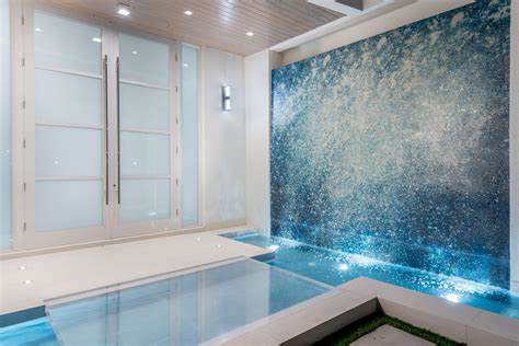 Acrylic Pool Features And Installations In South Florida