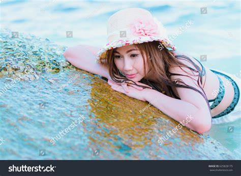Young Woman On Beach Bikini Stock Photo 625828175 Shutterstock